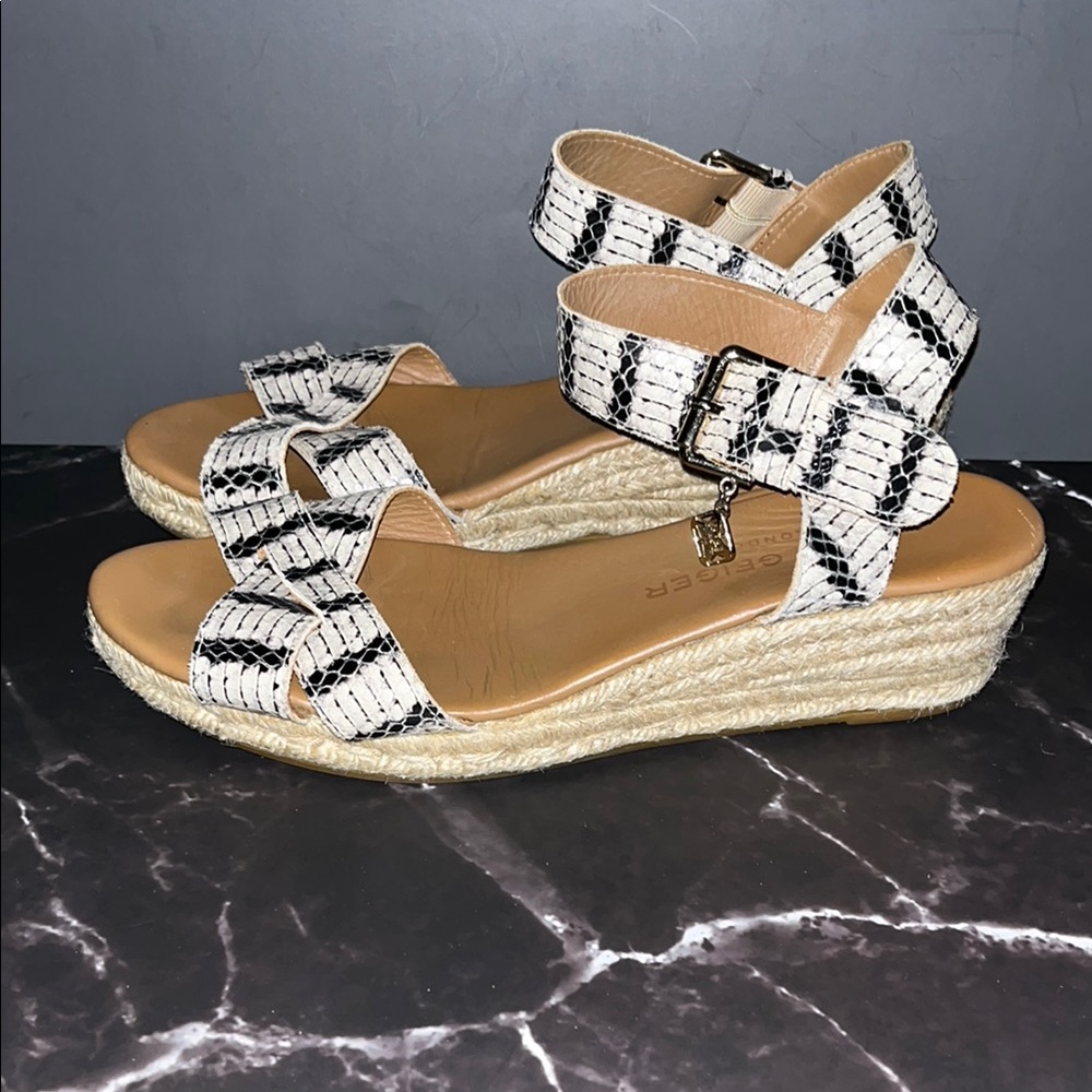 Gorgeous Kurt Geiger London Snakeskin Espadrille Sandals 👡 🩶